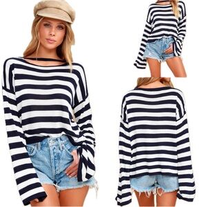 Lulus Isadora Navy Blue and White Cropped Sweater Women’s Size Small/Medium